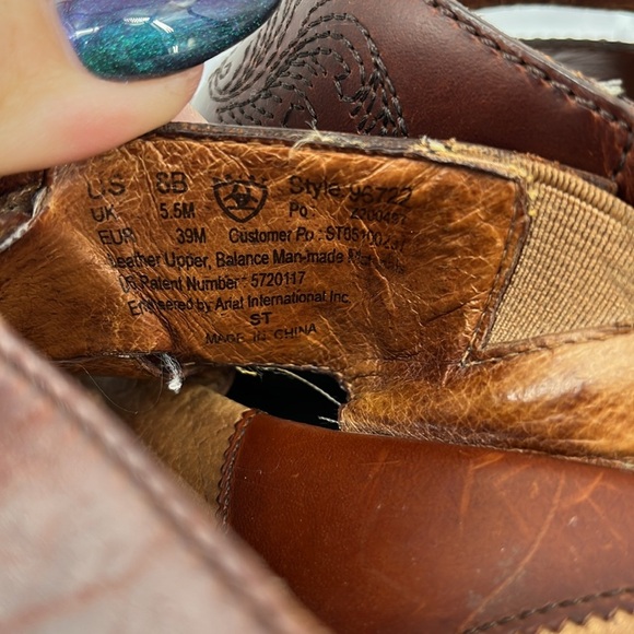 ARIAT‎ Brown Leather Crossover Sandals Open Toe Style 96722 Size 8B Classic - Picture 4 of 12